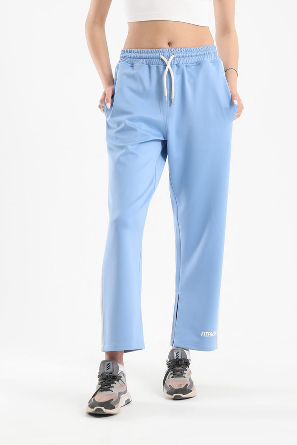 Classic slit sweatpants in baby blue